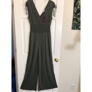 Lascana Green jumpsuit women’s Size 38 Sleeveless NWT
